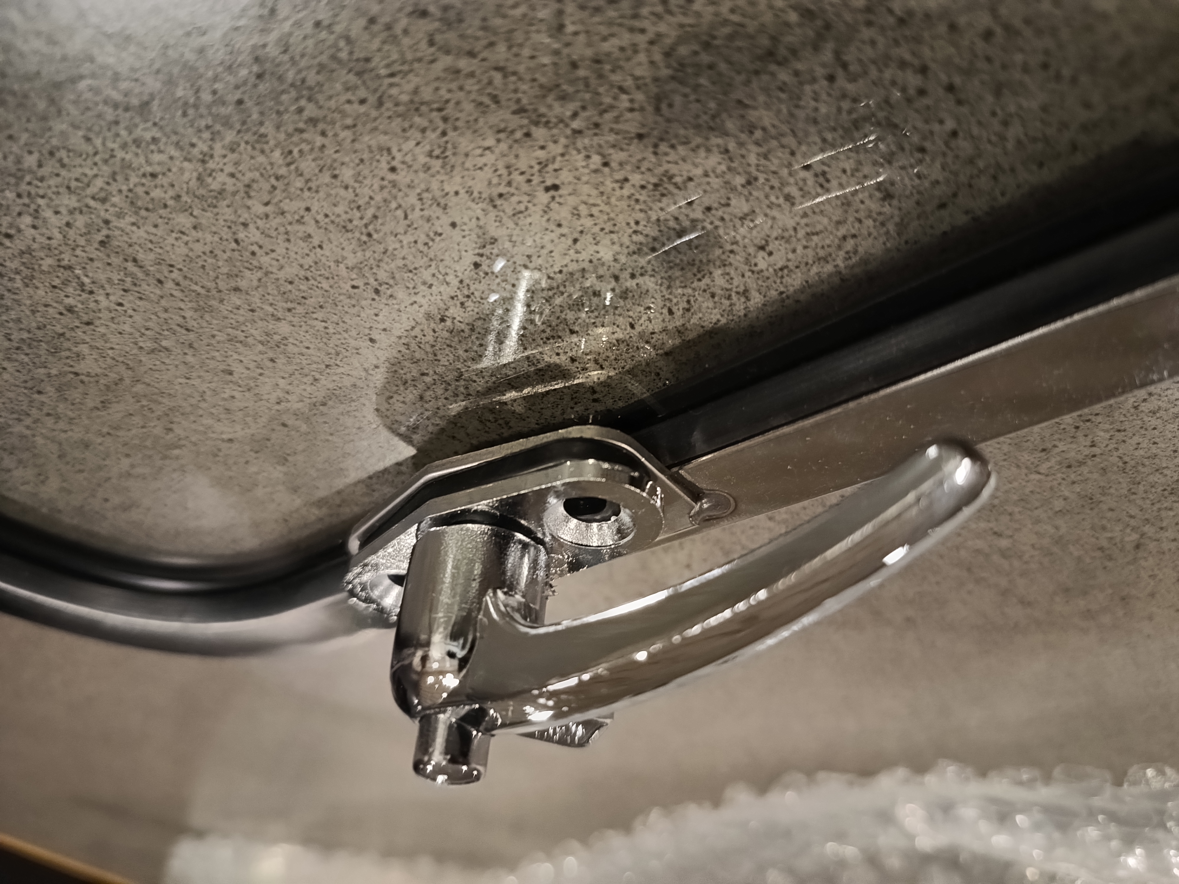 Rubber Safari window lock 211 847 532