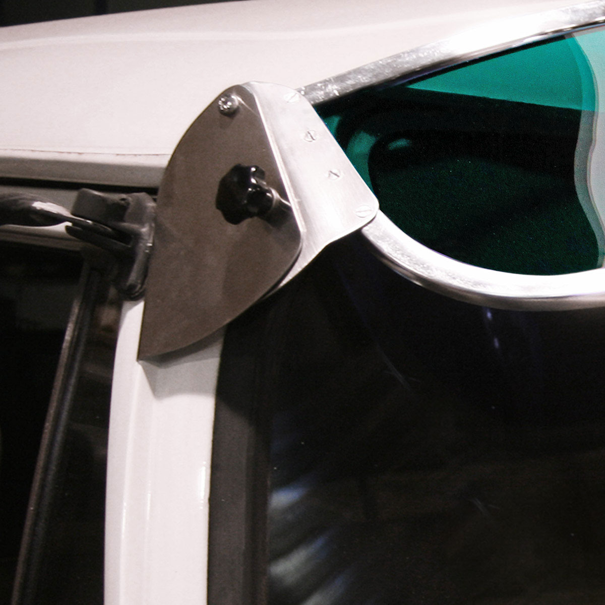 Sun visor, green 000 072 415