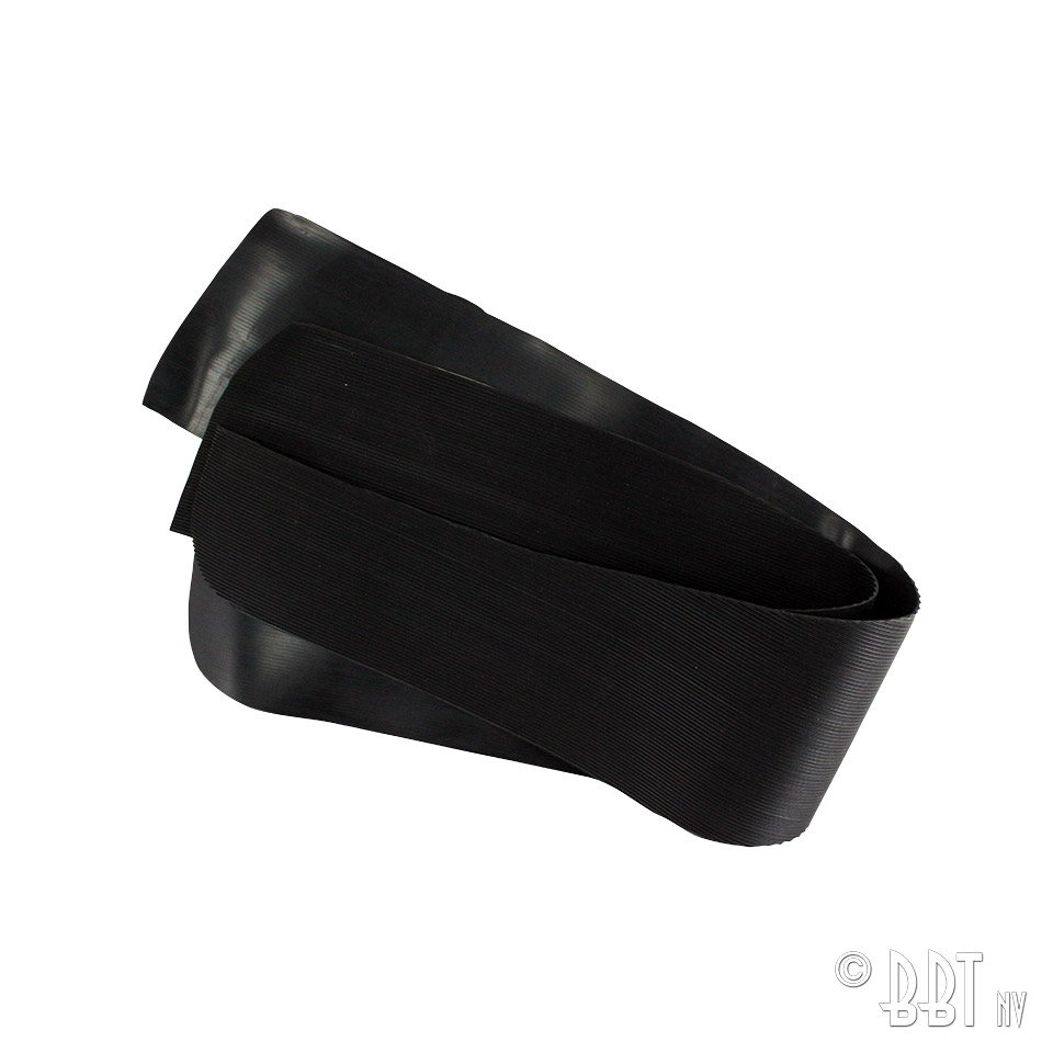 Tapis de sol en caoutchouc pour supports sièges avant (noir) 221 867 765C