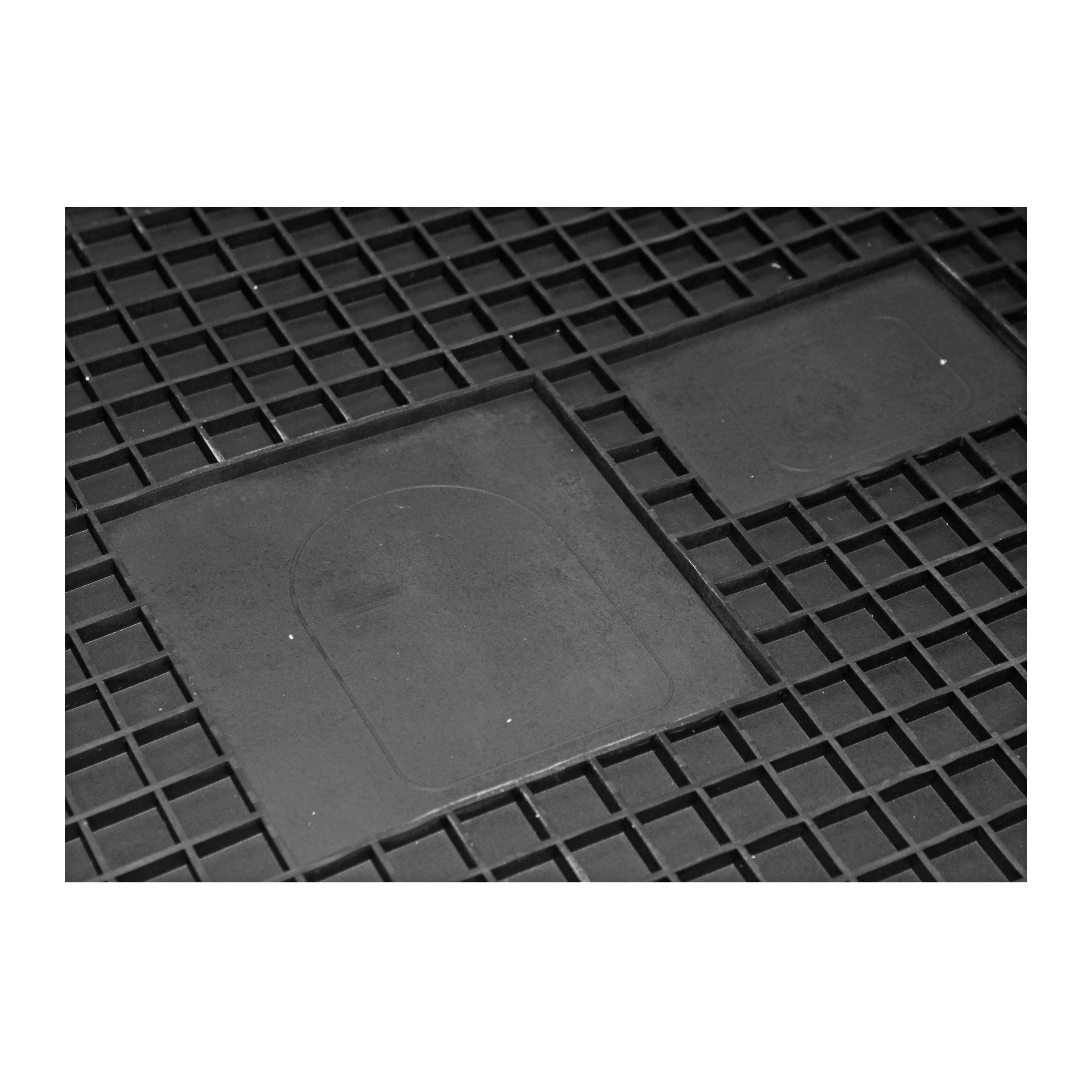 Rubber cargo floor mat (black) 211 863 731