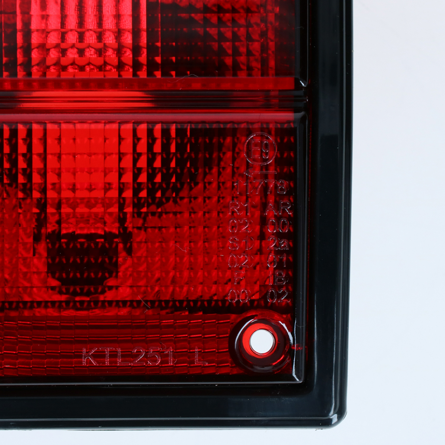 Tail light, leftred/smoke 