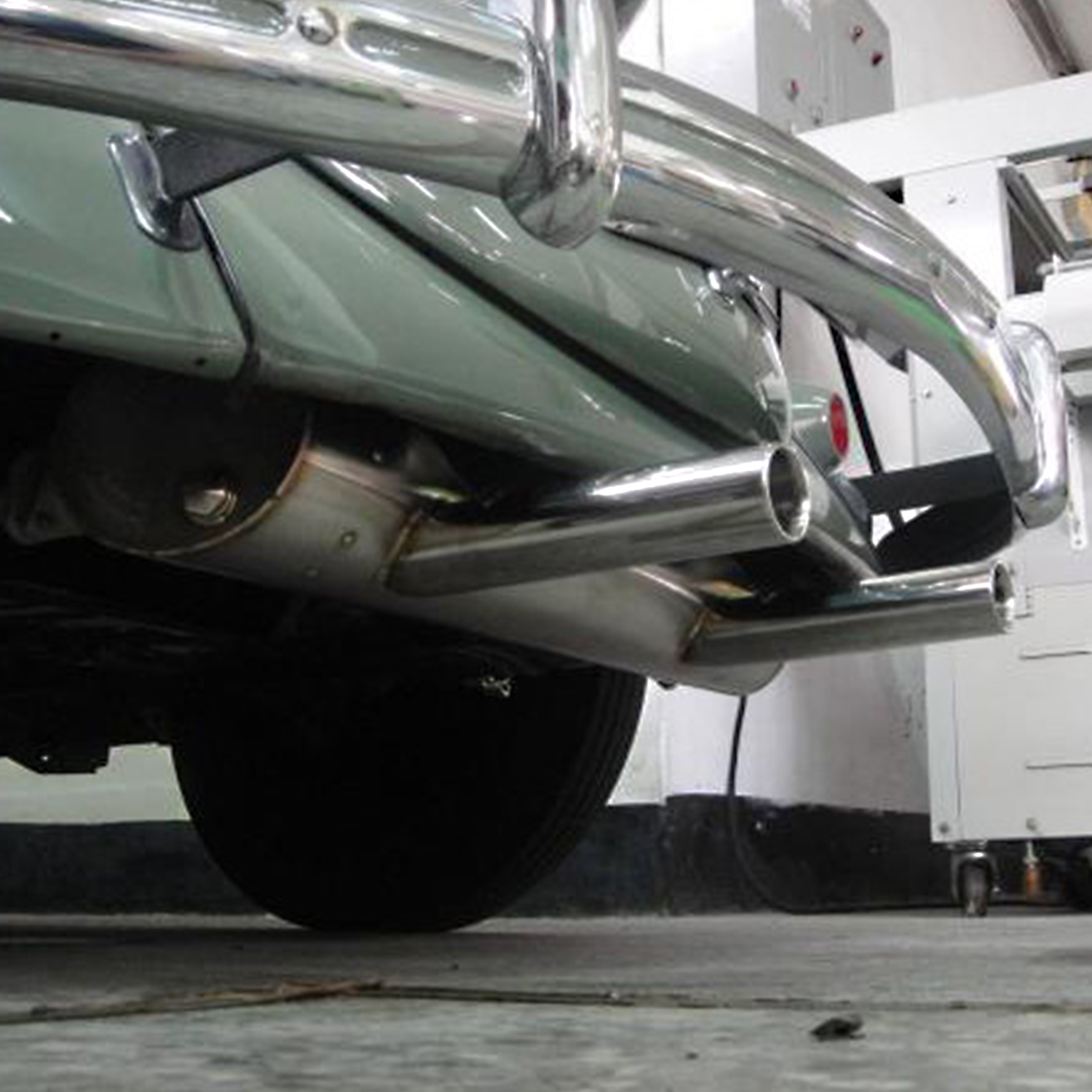 Exhaust 25/30hp, double exhaust(with pre-heat risers) 155-201-05100