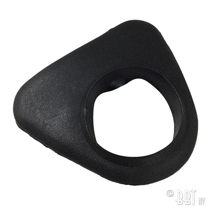 Bumper bracket seal, front 133 807 197