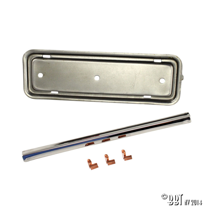 Radioschachtblende Armaturenbrett 111 857 233A