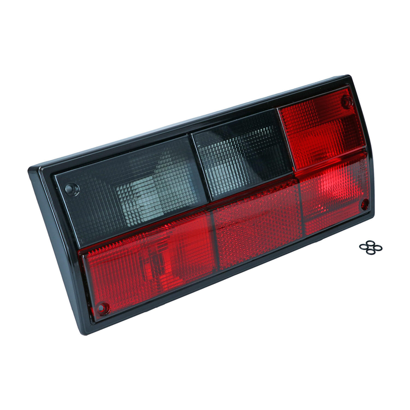 Tail light, leftred/smoke 